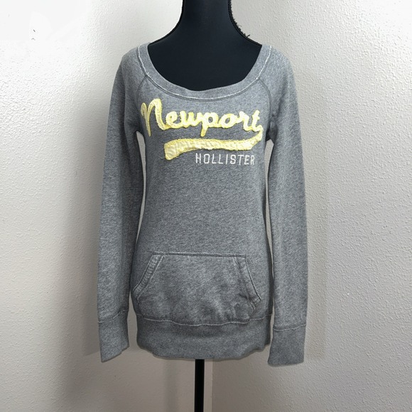 Hollister Tops - Y2K Hollister Newport Graphic Sweatshirt Junior XS Gray Pullover Scoop Neck Soft